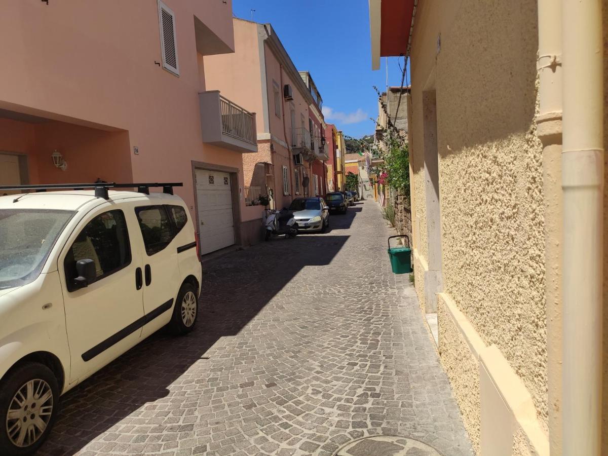 B&B 24 Maggio Carloforte  Exterior photo